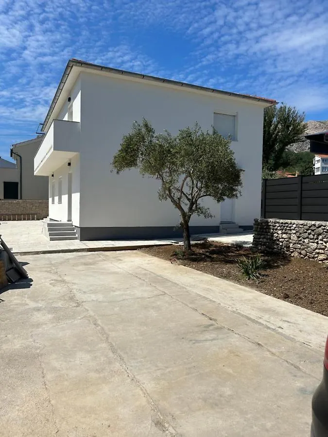 Apartment Villa Kety Baska